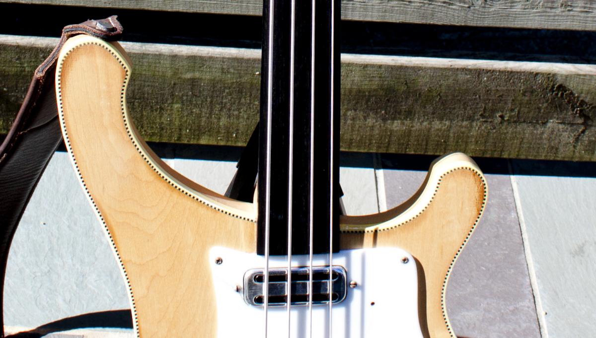 Fretless 1972 Rickenbacker Rick Close